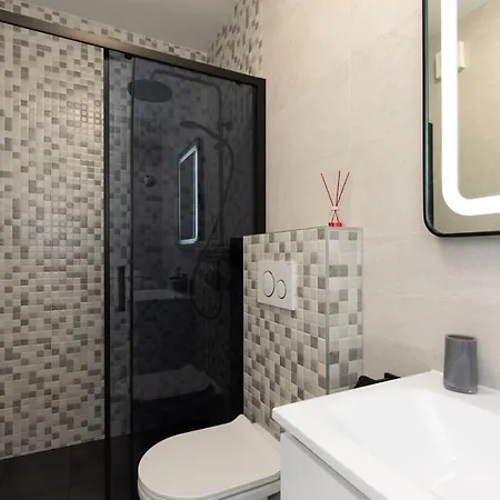 Apartment 13153a *