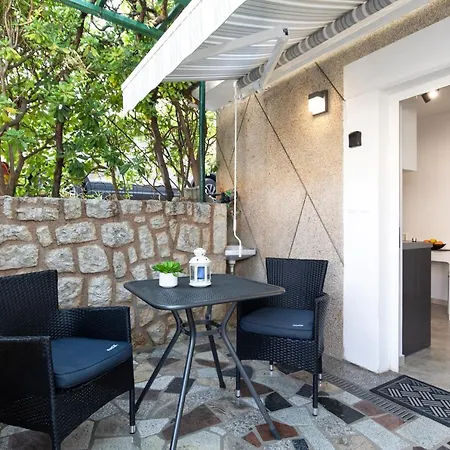 13153a Apartment *